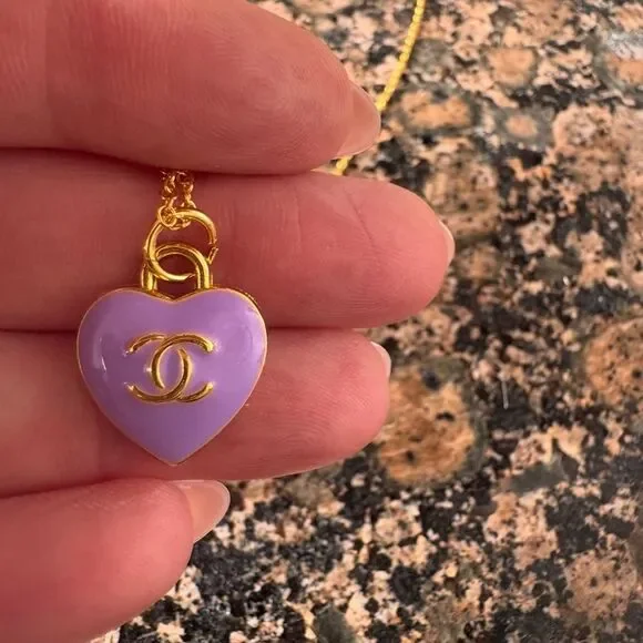 CHANEL Lavender Heart Necklace with Gold Detail - Picture 1 of 3